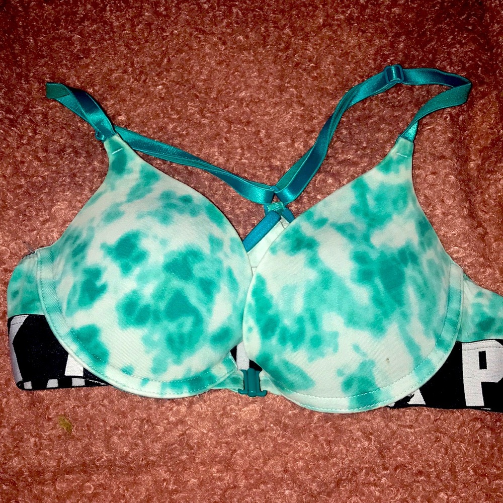 32B push-up Victoria’s Secret